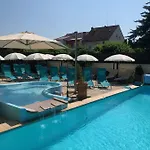 Diana Hotel