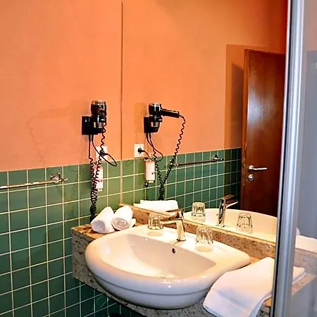 Diana Hotel