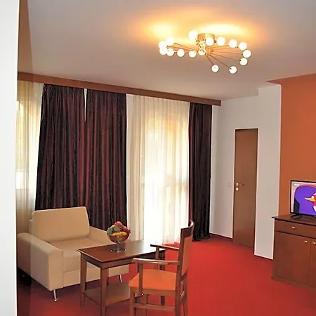 Diana Hotel Piest'any