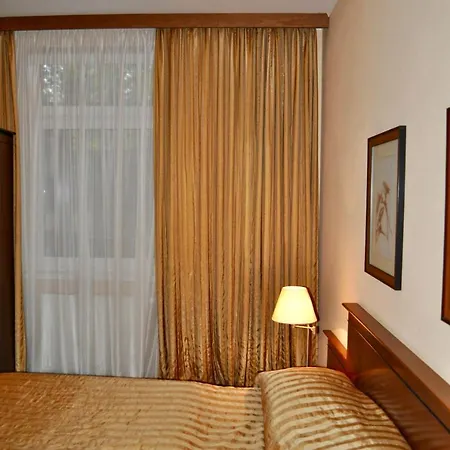 Hotel Diana 3*