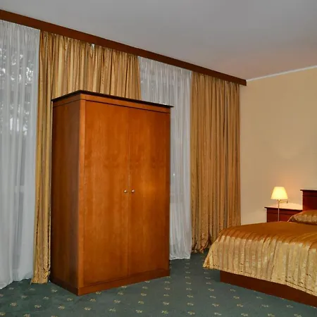 Hotel Diana