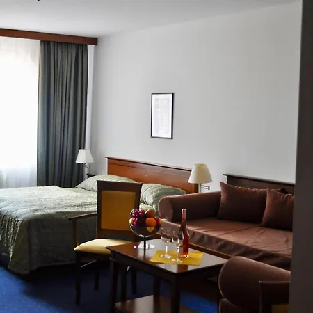 Diana 3* Piest'any