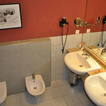 Diana Hotel 3*
