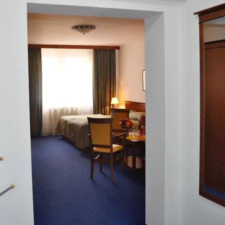 Diana Hotel