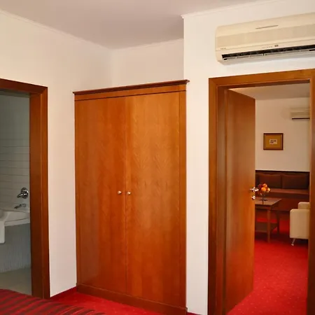 Hotel Diana
