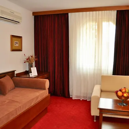 Diana Hotel