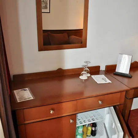 Hotel Diana Piest'any