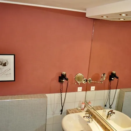 Hotel Diana Piest'any