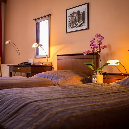 Diana Hotel Piest'any