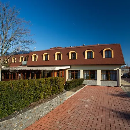 Hotel Diana Piest'any