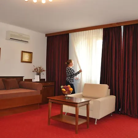Diana Hotel